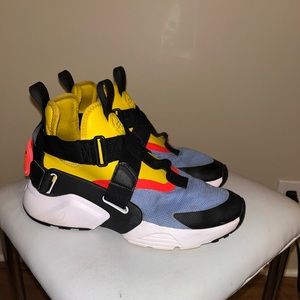 Nike Hurache Air Aluminum Bright Citron Bright Crimson Women’s size 7 rare used